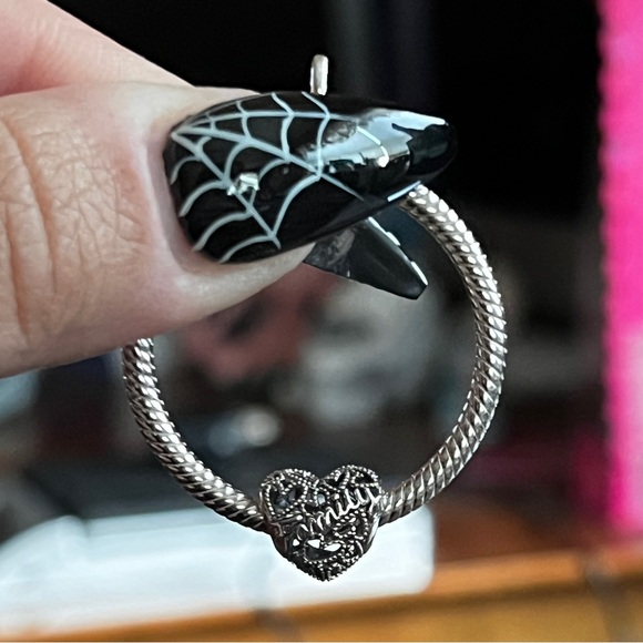 Pandora Family Heart Charm - Picture 4 of 16